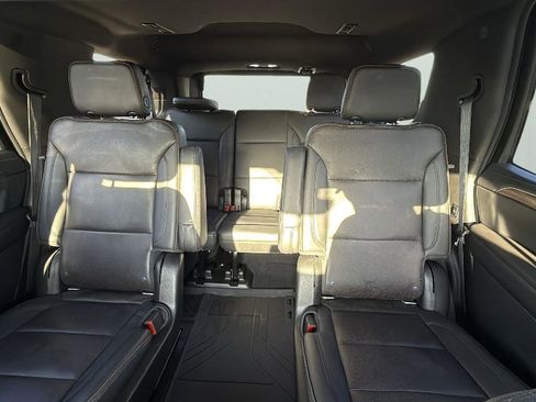 Used 2021 Chevrolet Tahoe High Country w/ Premium Package image 26