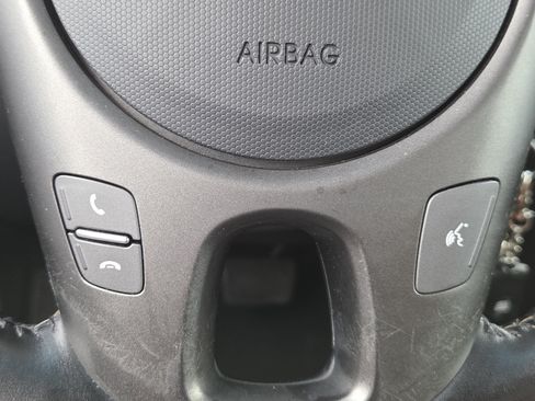 Used 2013 Kia Soul + FWD image 27