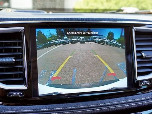 Used 2022 Chrysler Pacifica Touring-L FWD image 27