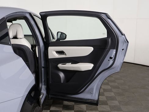 Used 2024 Nissan Ariya AWD image 23