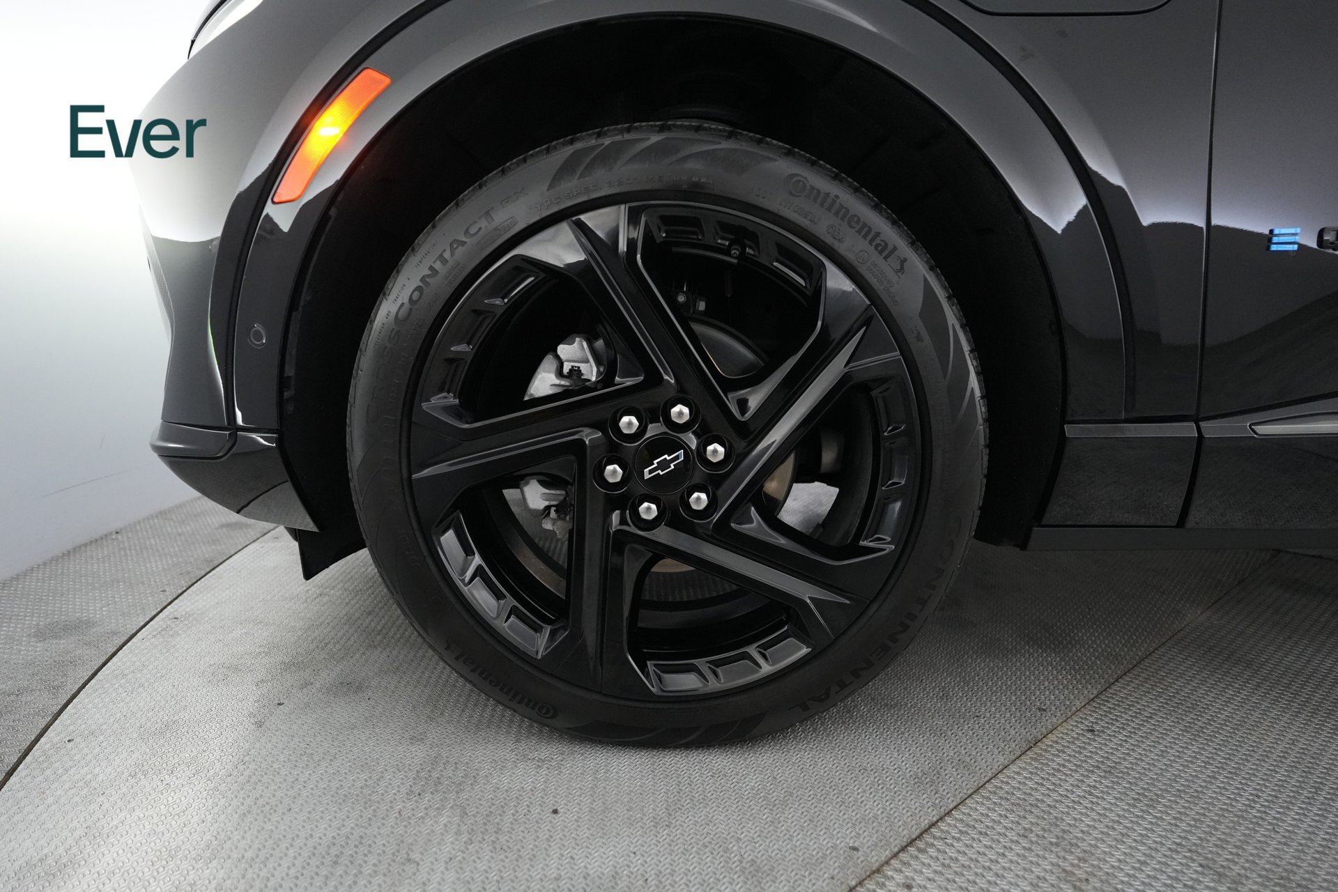 Used 2024 Chevrolet Equinox EV RS FWD image 19