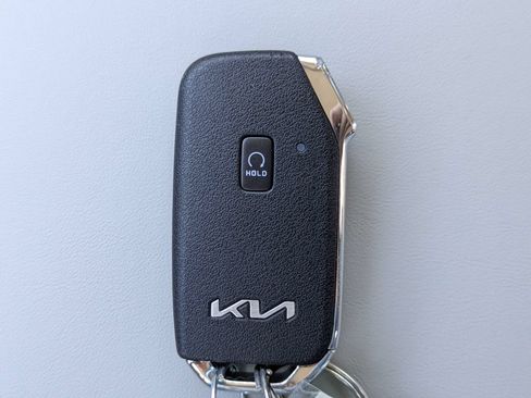 Used 2022 Kia Telluride S FWD image 39