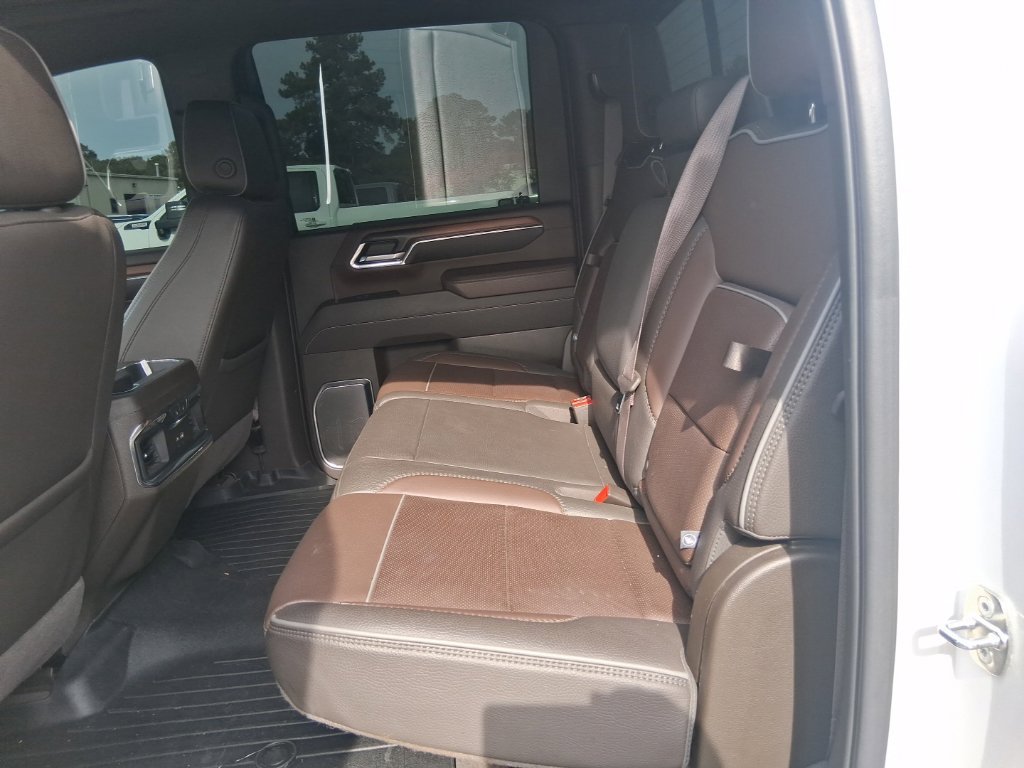 Used 2024 GMC Sierra 3500 Denali w/ Denali Reserve Package AWD/4WD image 18