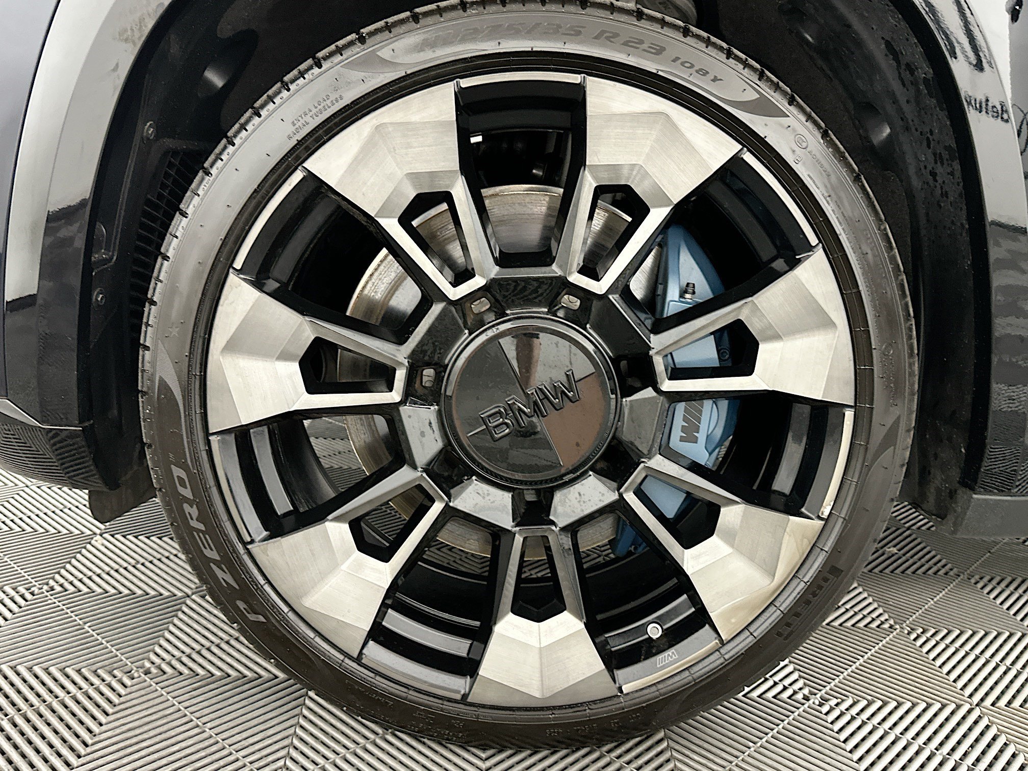 Used 2023 BMW XM AWD/4WD image 36