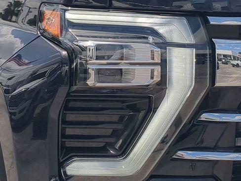 Used 2024 Chevrolet Silverado 2500 LTZ w/ LTZ Premium Package image 10