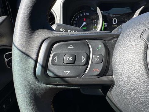 Used 2024 Jeep Wrangler Unlimited w/ Convenience Group image 11