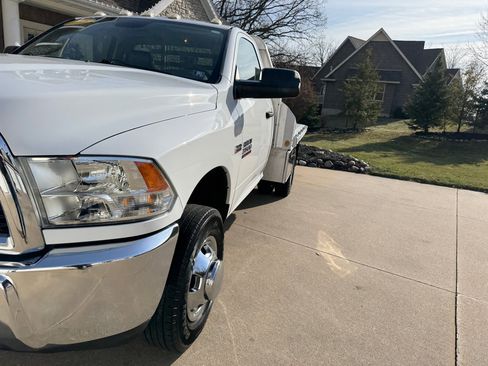 Used 2015 RAM 3500 Tradesman w/ Power & Remote Entry Group image 23