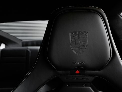 Certified 2026 Porsche 911 GT3 RWD image 17