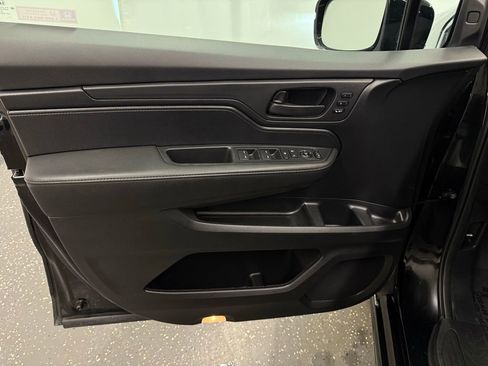 Used 2025 Honda Odyssey Sport-L image 9