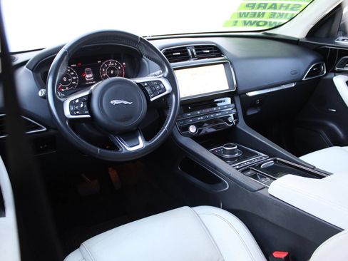 Used 2020 Jaguar F-PACE Prestige AWD/4WD image 19