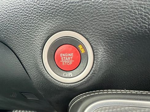 Used 2018 Dodge Challenger SRT Hellcat image 24