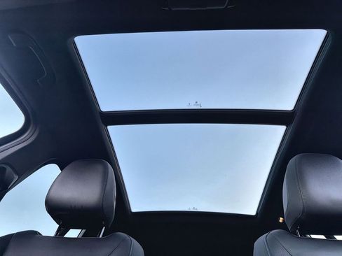 Used 2024 BMW X3 xDrive30i w/ Premium Essential Package image 16