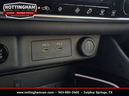 Used 2024 Nissan Rogue SL FWD image 17