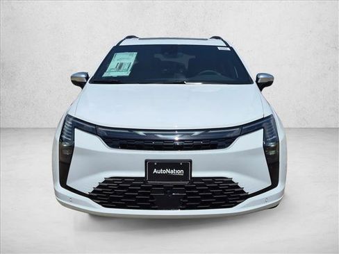 New 2027 Chrysler Pacifica Pinnacle w/ Theater Group FWD image 2