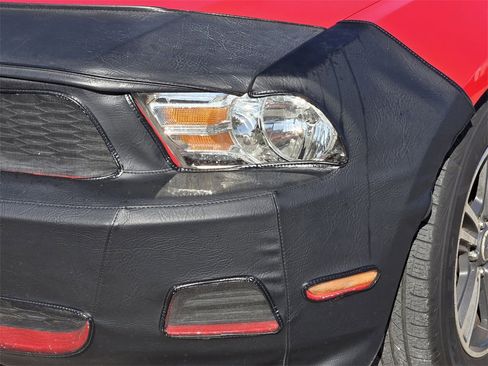 Used 2012 Ford Mustang Premium image 7