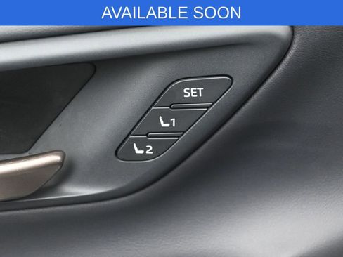 Used 2025 Toyota Crown Signia AWD/4WD image 14