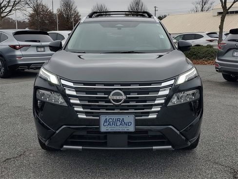 Used 2026 Nissan Rogue Platinum w/ Platinum Premium Package image 2