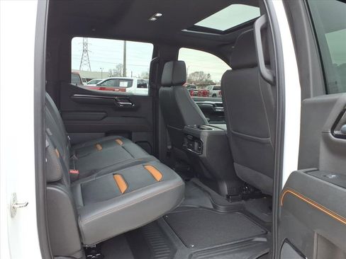 Used 2023 GMC Sierra 1500 AT4 w/ AT4 Premium Package image 14