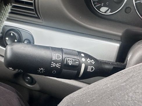 Used 2006 Chrysler Sebring Touring image 21