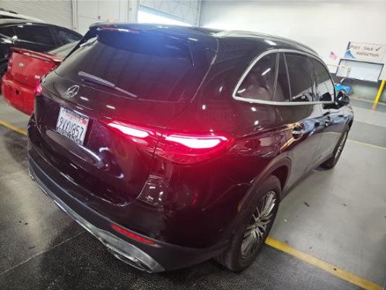 Used 2026 Mercedes-Benz GLC 300 image 2