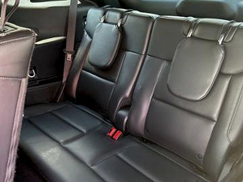 Used 2023 Ford Explorer XLT w/ Equipment Group 202A image 28