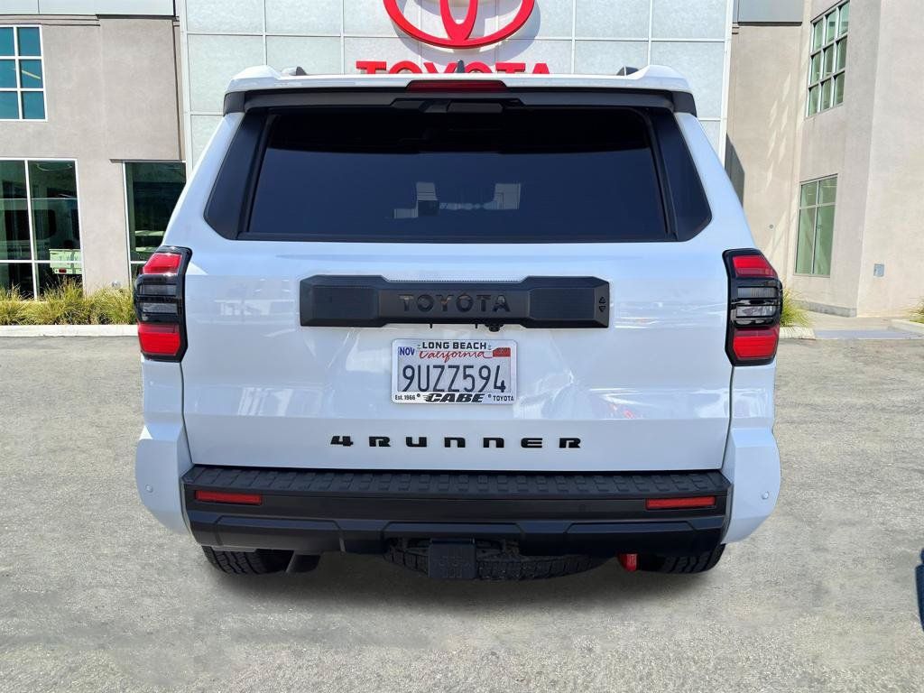 Used 2025 Toyota 4Runner TRD Off-Road Premium AWD/4WD image 8