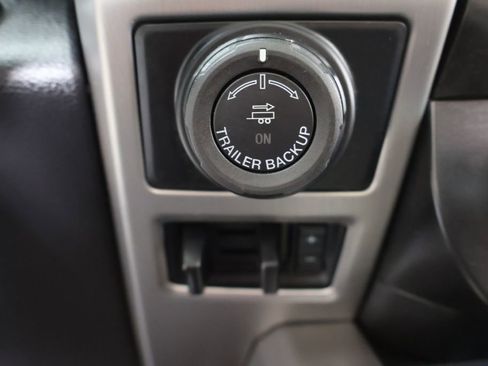 Used 2019 Ford F150 Platinum w/ Equipment Group 701A Luxury image 42