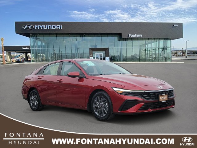 Used 2024 Hyundai Elantra SEL FWD image 1