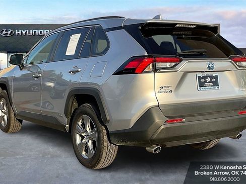 Used 2024 Toyota RAV4 XLE image 6