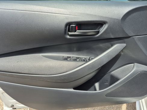 Used 2025 Toyota Corolla LE FWD image 14