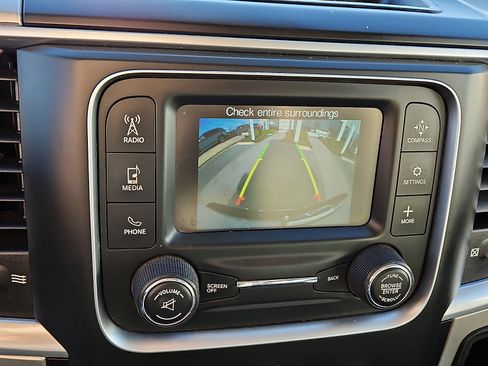 Used 2020 RAM 1500 Classic SLT image 15