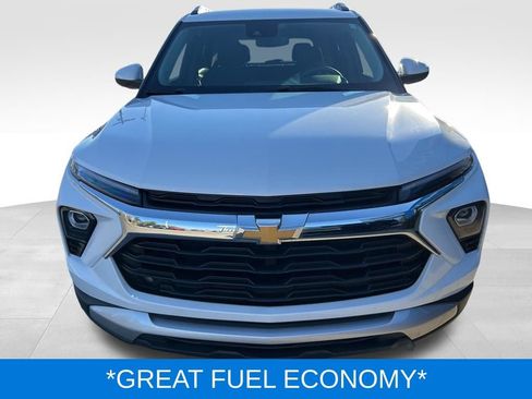 Used 2024 Chevrolet TrailBlazer LT AWD/4WD image 5
