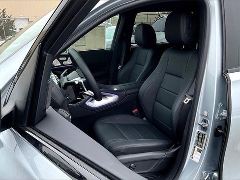 New 2025 Mercedes-Benz GLS 450 4MATIC image 9