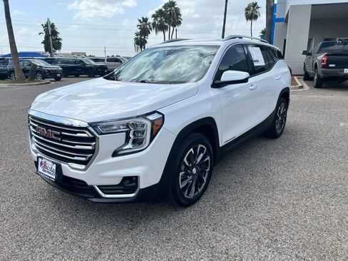Used 2023 GMC Terrain SLT FWD image 3