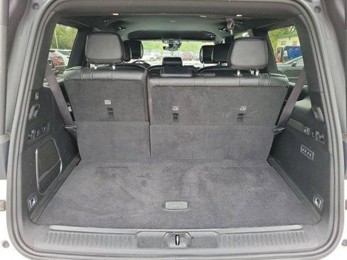 Used 2024 Jeep Wagoneer Series III AWD/4WD image 8