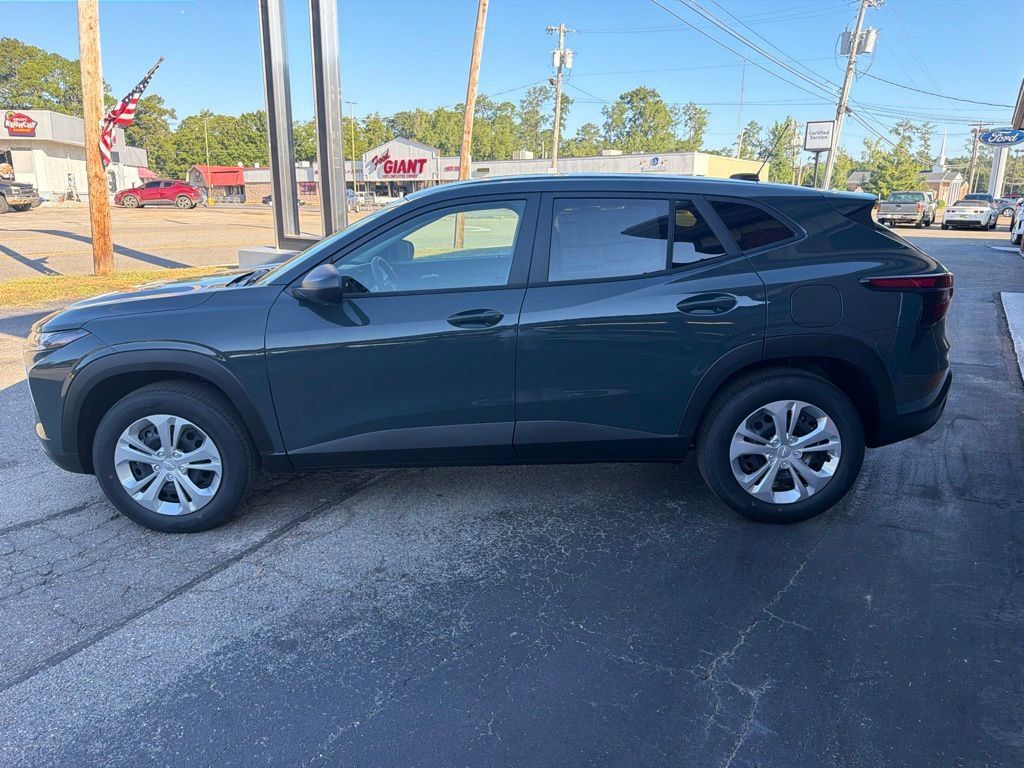 New 2026 Chevrolet Trax LS FWD image 8