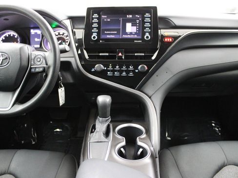 Used 2021 Toyota Camry LE FWD image 20