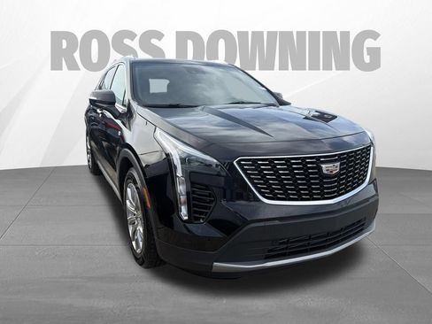 Used 2023 Cadillac XT4 Premium Luxury FWD image 3