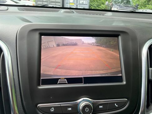 Used 2022 Chevrolet Equinox LT AWD/4WD image 24