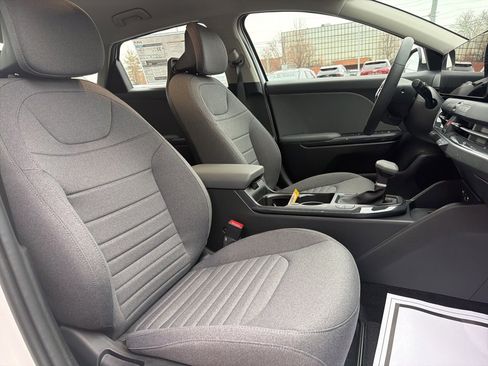 New 2025 Kia K4 EX image 14