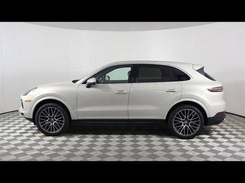Used 2020 Porsche Cayenne AWD/4WD image 3