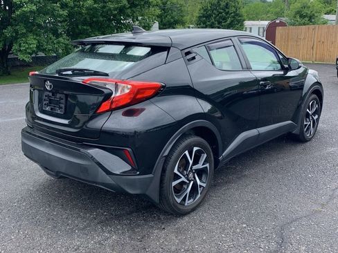 Used 2018 Toyota C-HR XLE FWD image 5