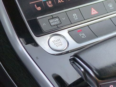 Used 2019 Audi Q8 Premium Plus w/ Premium Plus image 29