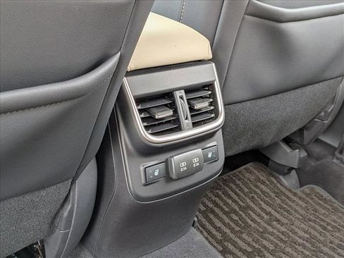 Used 2020 Subaru Outback Limited image 17