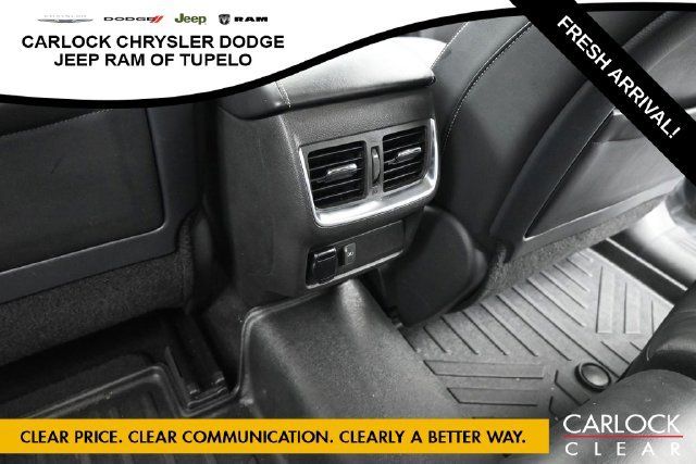 Used 2019 INFINITI QX50 Luxe w/ Navigation Package AWD/4WD image 30