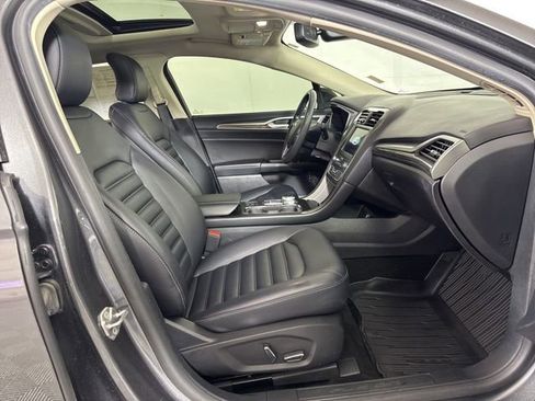 Certified 2019 Ford Fusion SEL FWD image 4