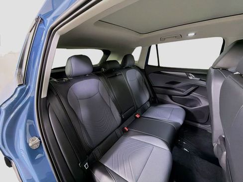 New 2026 Volkswagen Tiguan SE image 26