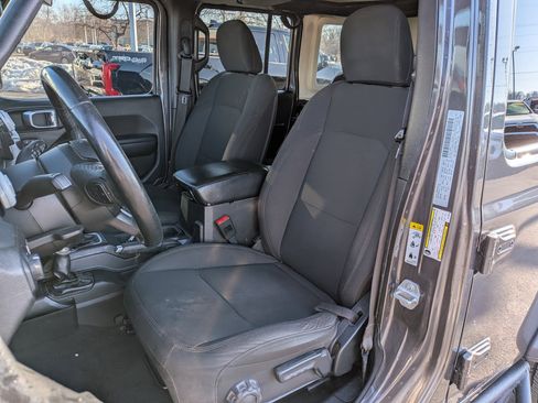 Used 2018 Jeep Wrangler Unlimited Sport S image 13