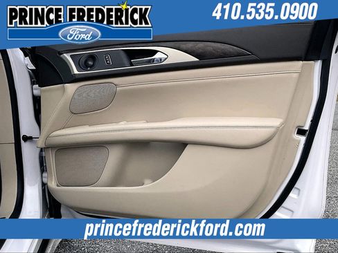 Used 2020 Lincoln MKZ Reserve image 23