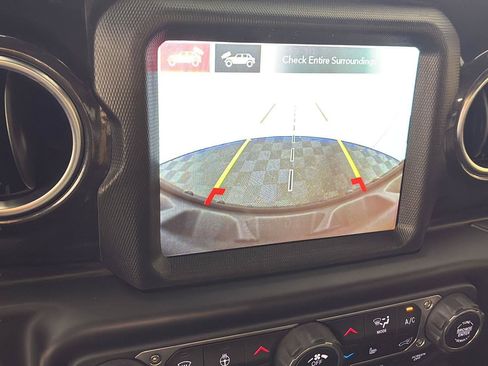 Used 2021 Jeep Wrangler Unlimited Rubicon AWD/4WD image 9